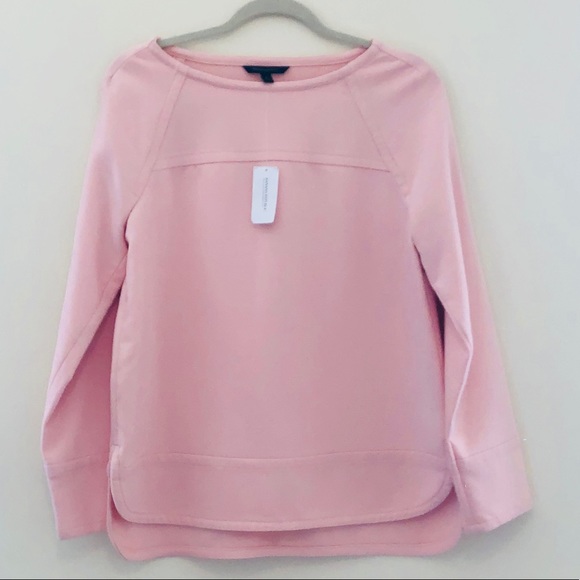 Banana Republic Sweaters - NWT Banana Republic high low shirt